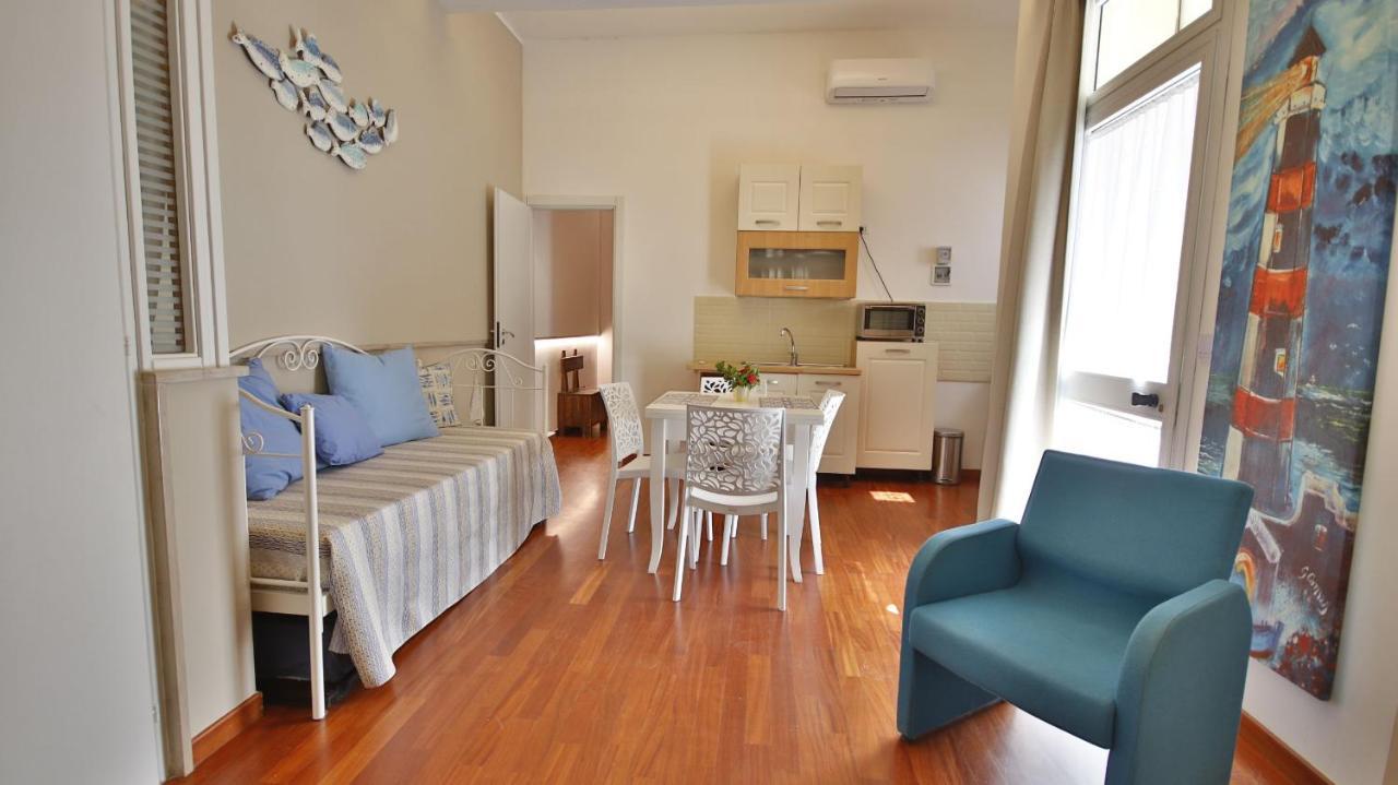 Casa Levante A 75 Mt Dalla Spiaggia Монополи Экстерьер фото